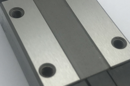 直線(xiàn)導(dǎo)軌QW系列單支導(dǎo)軌的最大長(zhǎng)度及安裝方法